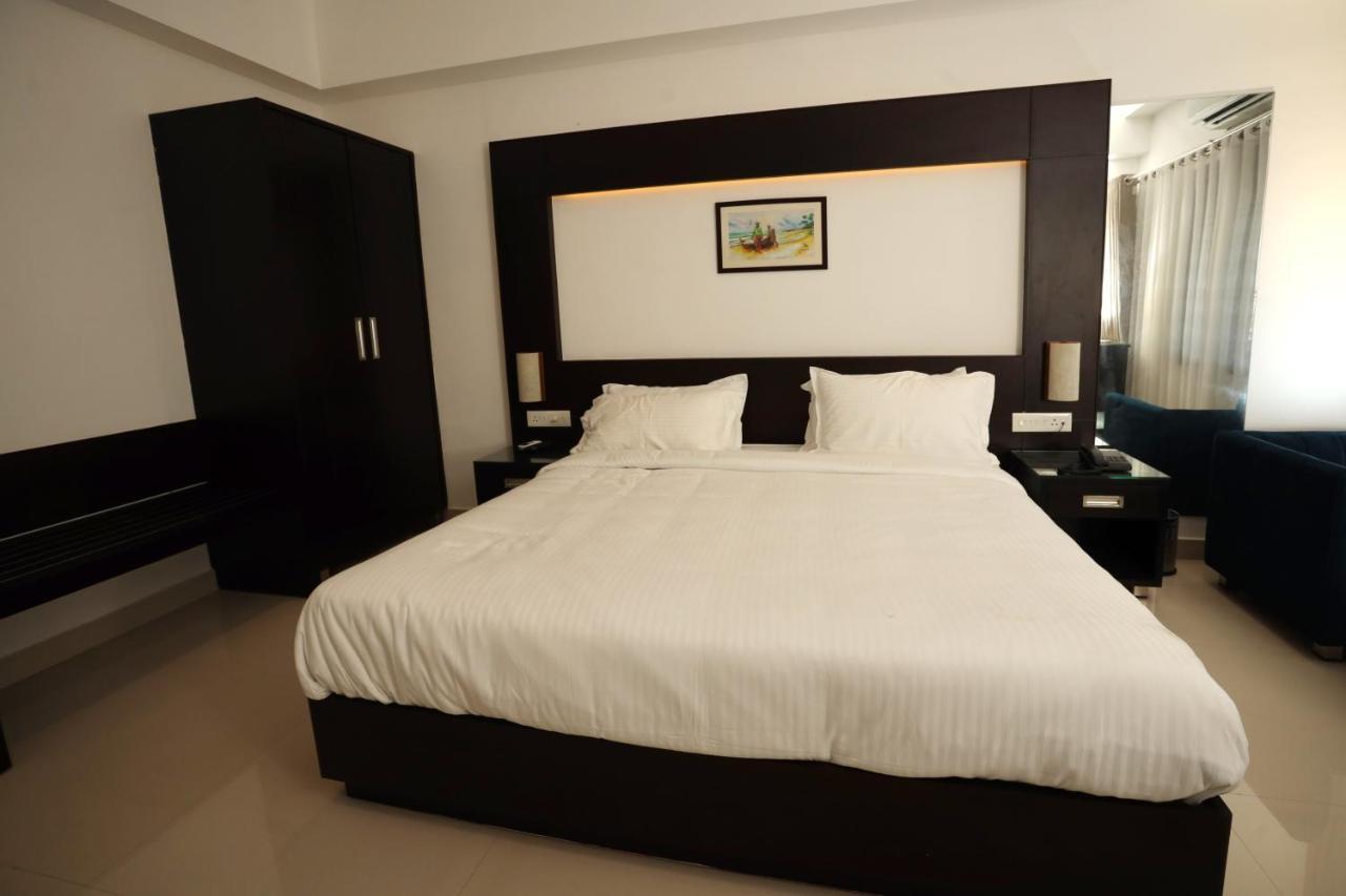Loveland Residency Kochi Dış mekan fotoğraf